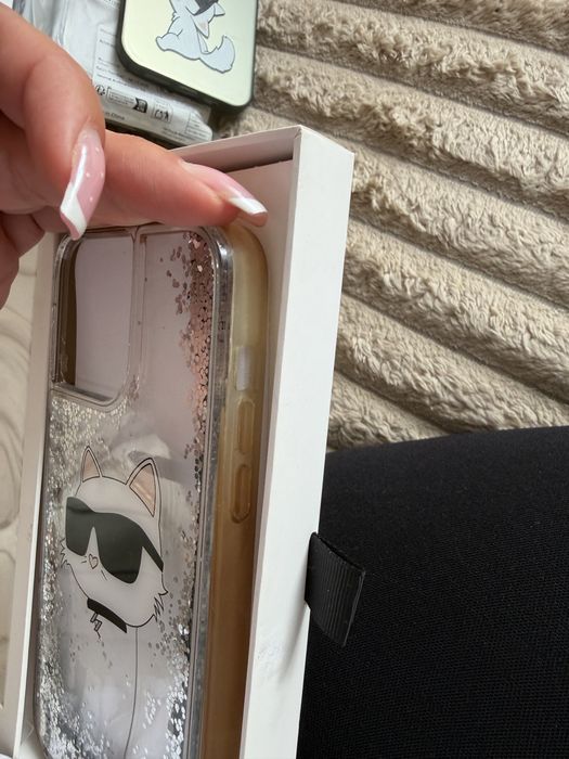 Swietne etui iphone 14 pro max karl lagerfeld