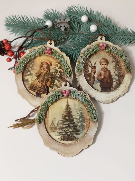 Вінтажні іграшки ручної роботи на ялинку