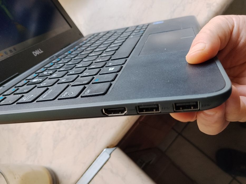 Dell 3190 bateria ,6 godz nowa windows 1 1 proęczny
