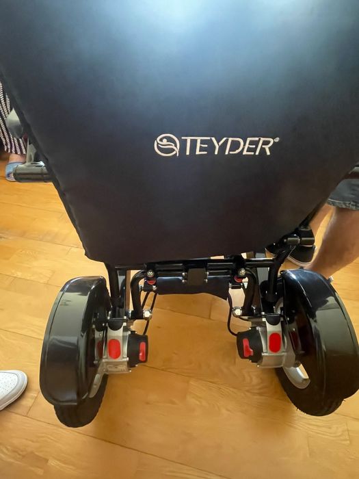 Vendo Cadeira de Rodas Elétrica