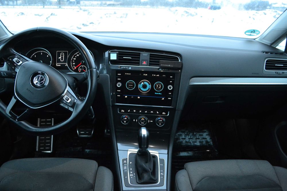 Фольксваген гольф 7 АЛЬТРАК мотіон повний  привід