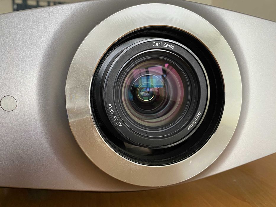 Projektor Sony Bravia VPL-VW200