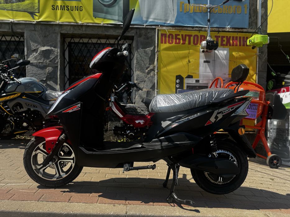 Електроскутер Forte Leon PRO 2500W Літій-іонний 72В/32Аг