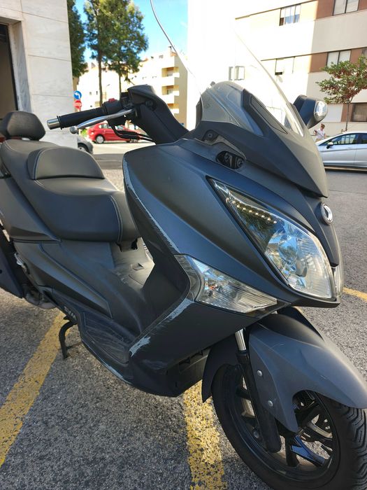 Scooter SYM GTS 300 i - A Scooter Ideal