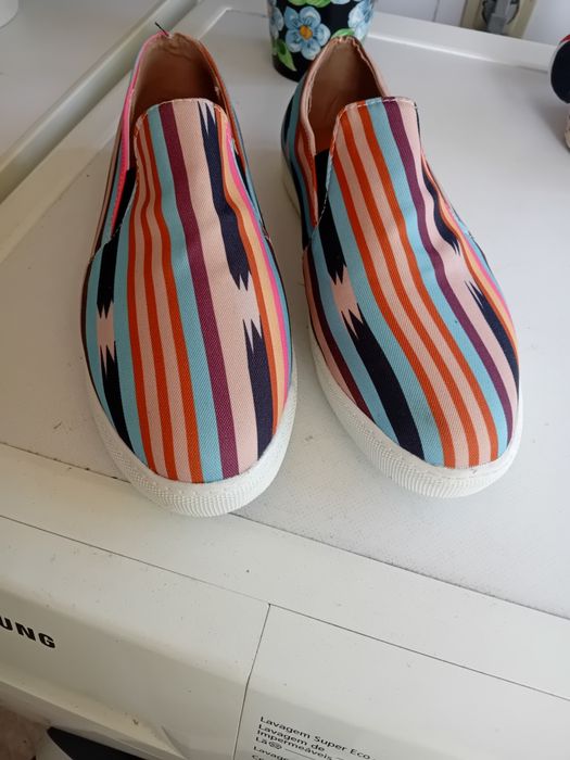 Tenis novos coloridos n 40