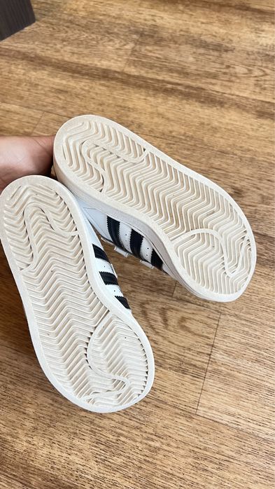 Adidas superstar кросівки, кеди