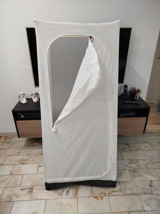 2 Roupeiros em plástico de polipropileno