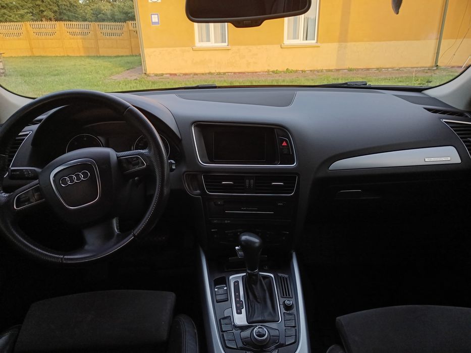 AUDI Q5 2011 VIN WAUZZZ8R0BA108052 фото оголошення 5 з 10