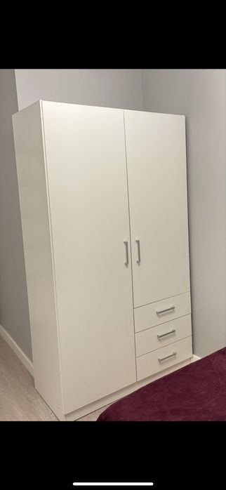 Biala szafa 2 drzwiowa z 3 szufladami