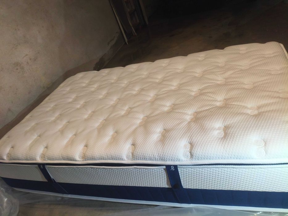 Colchão 2 por 1.20 novo , pagamento a dinheiro no ato do levantamento