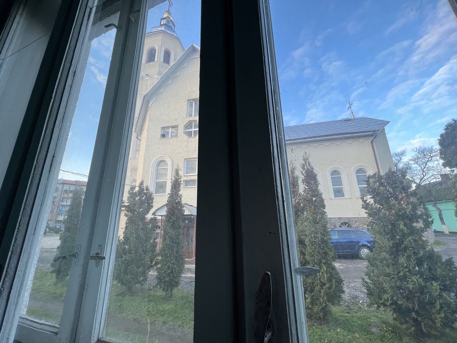 Будівля в центрі міста Іршава