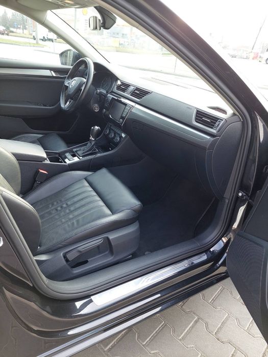 Автомобіль Skoda Superb 3
