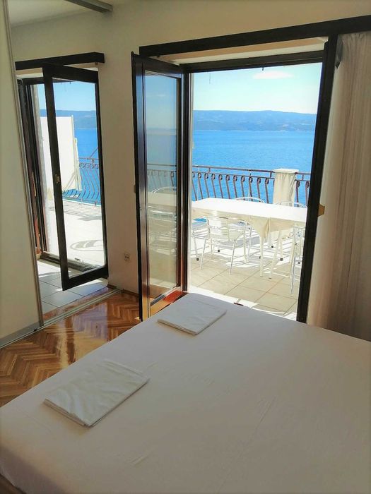 Chorwacja OMIŠ apartament z widokiem na morze blisko plaży