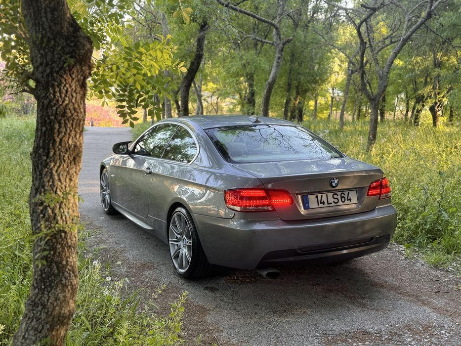 Bmw 320d coupe E92 LCI - Pack M - automatico - 4 pneus novos — photo 2
