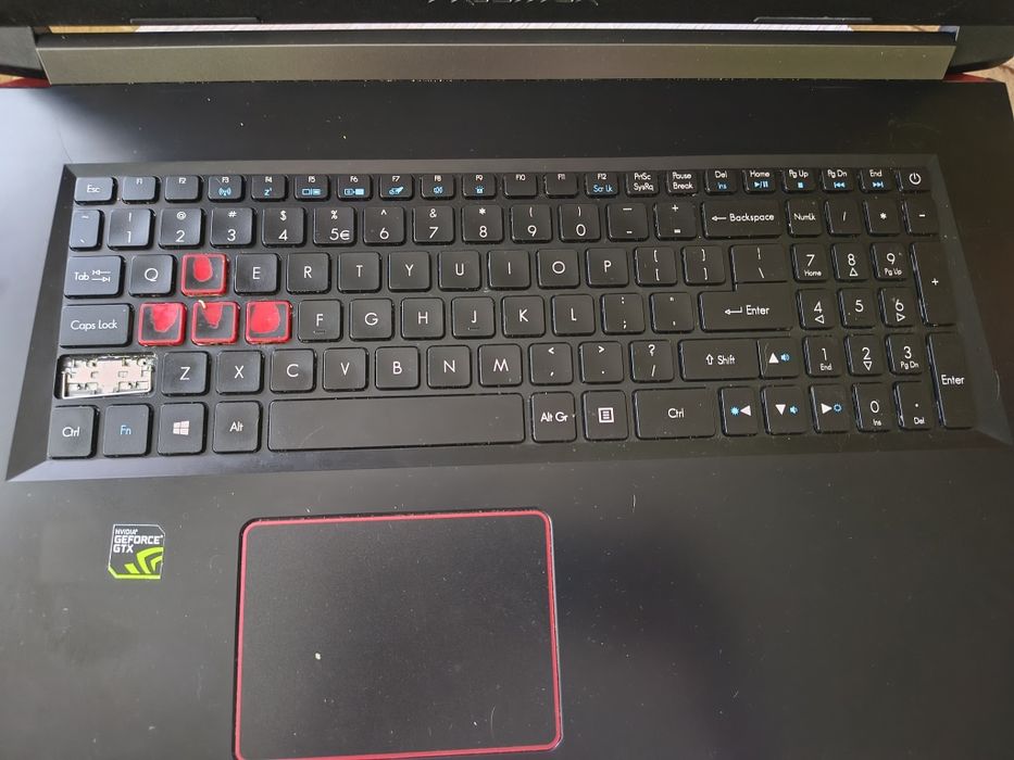 Sprzedam laptop gamingowy Predator