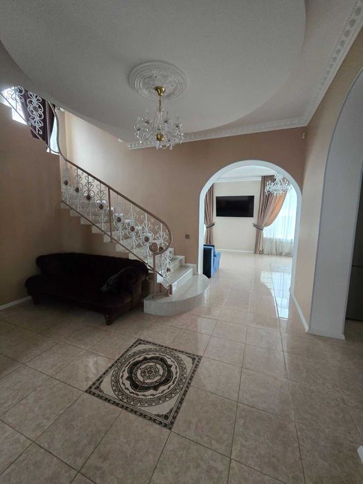 Двоповерховий  будинок з ремонтом! Ірпінь - Стоянка!