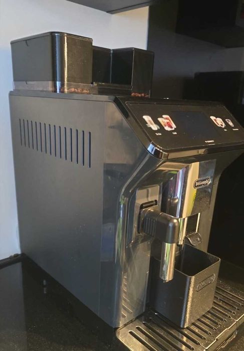 DELONGHI ELETTA EXPLORE Powiększenie Zbiornika Ziaren Kawy