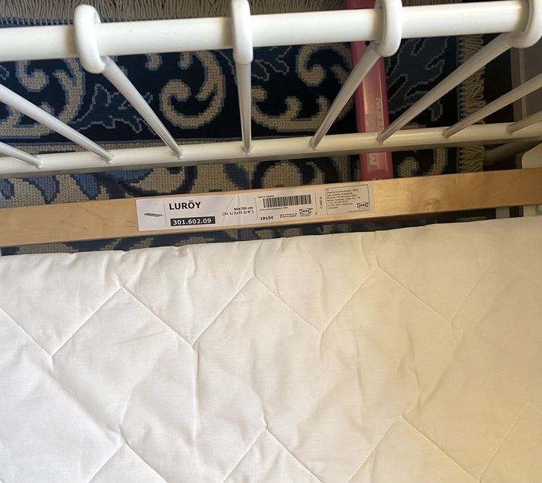 Vendo 2 camas de criança, IKEA,  como novas,  sem marcas de uso.