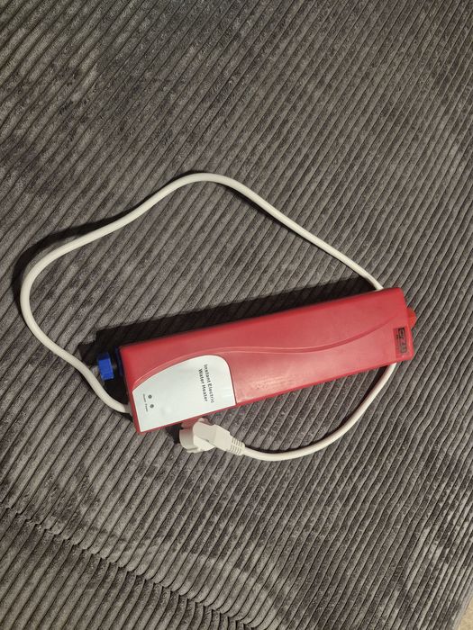 Przepływowy podgrzewacz wody 3000W