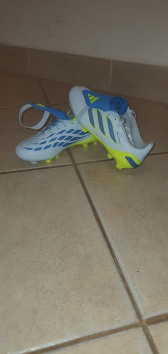 Adidas Predator/Nike Phatom Jr