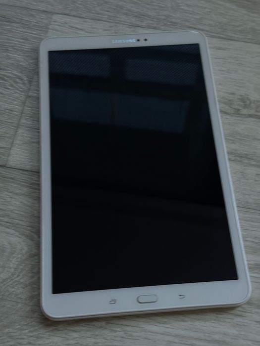 Планшет Samsung Galaxy Tab A (2016)