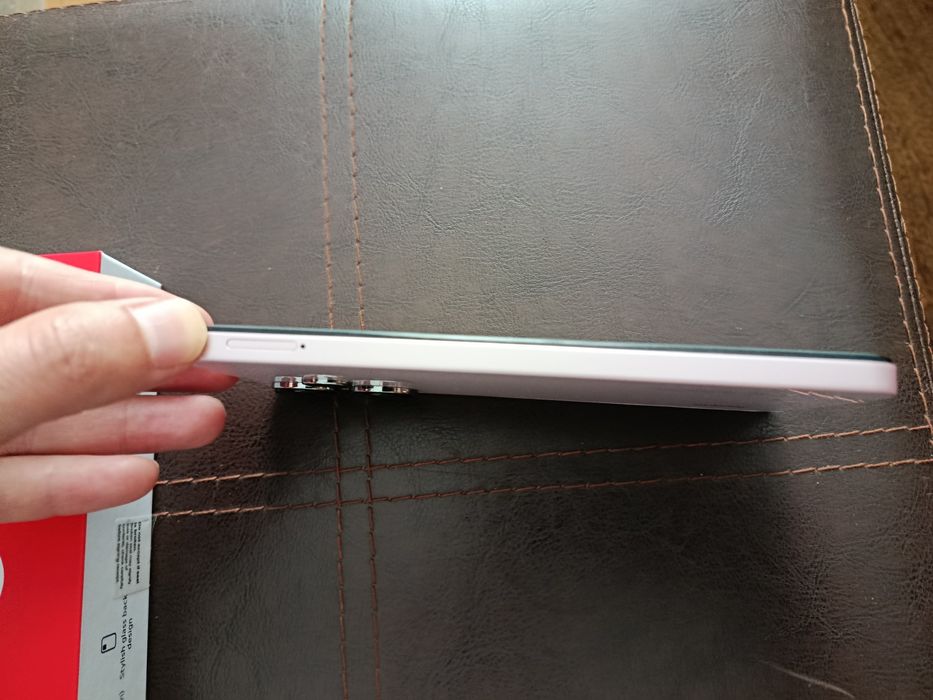 Xiaomi Redmi 13 4G 6GB/128GB Dual SIM – Pearl Pink | Excelente Estado | Desbloqueado
