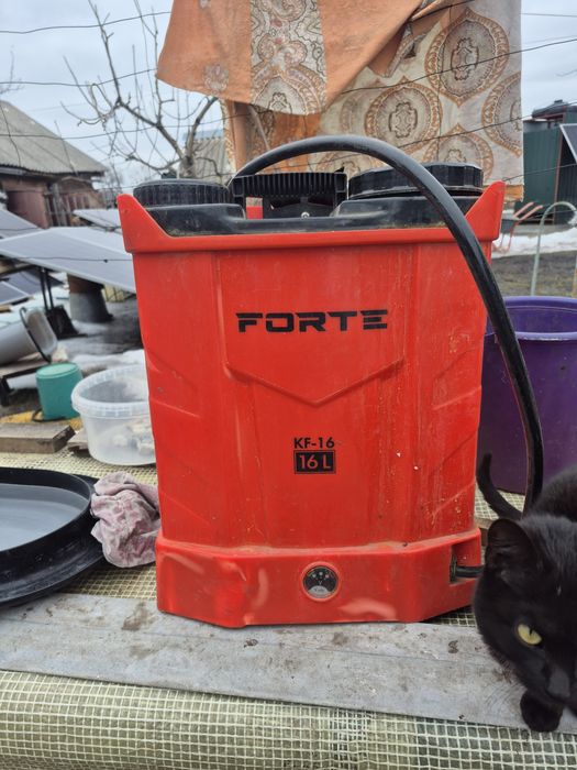 Опрыскиватель садовый "Forte" на 16литров.
