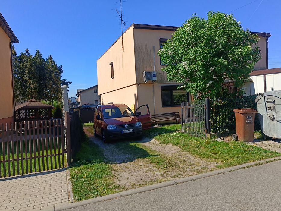 Sprzedam pół domu