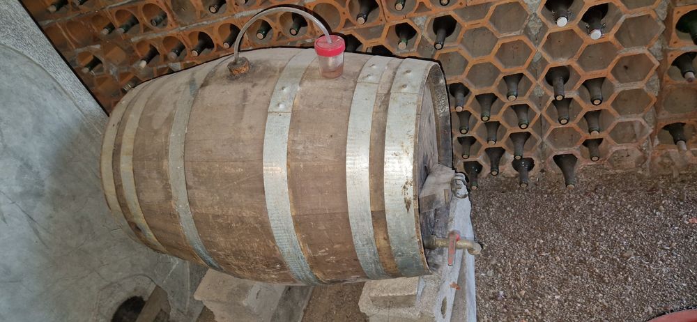 Barrica ou pipa carvalho 200l usada