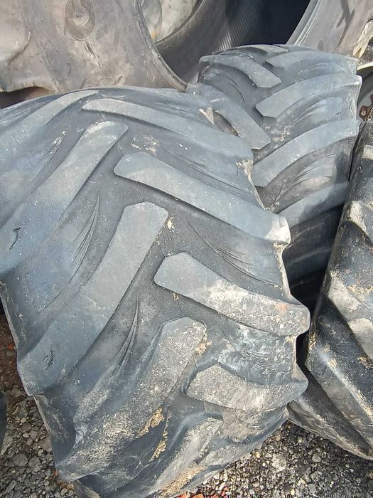 Opon rolnicza 425/55R17 BKT ładowarka Weidemann Schaffer tandem beczka