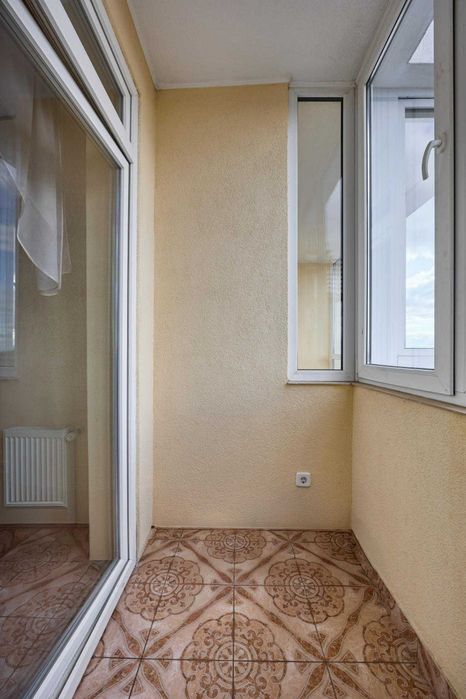 2 квартира, ремонт, У. Кравченко 8, Львів