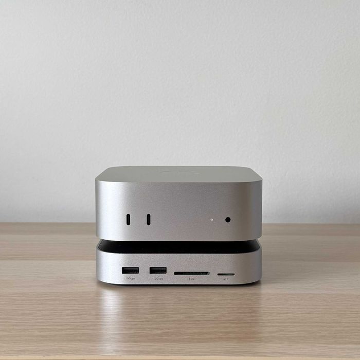 PACK Mac Mini M4 Base + Dock UGREEN + Magic Keyboard Touch ID447425212549713922
