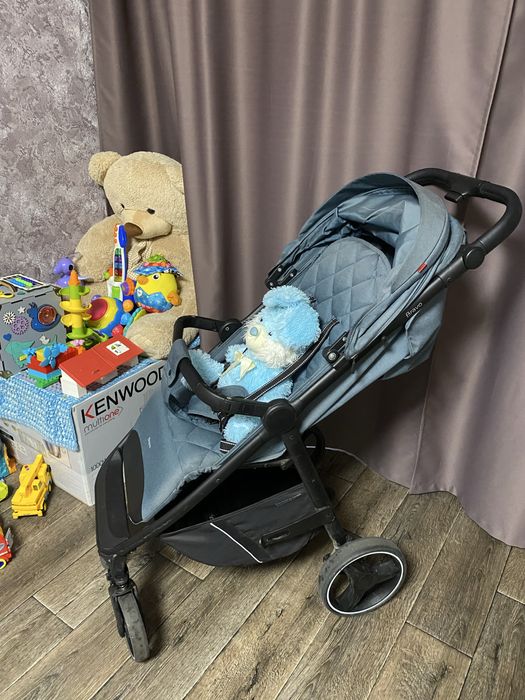Дитяча коляска Carrello Bravo