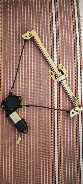 Продам передній правий електросклопідйомник на ВАЗ 2110- 2112.