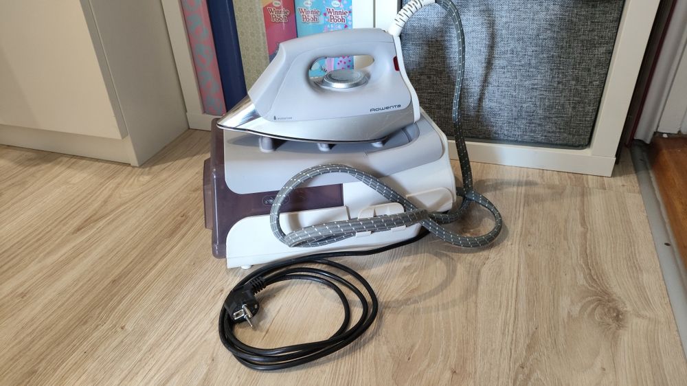 Stacja parowa, żelazko Rowenta