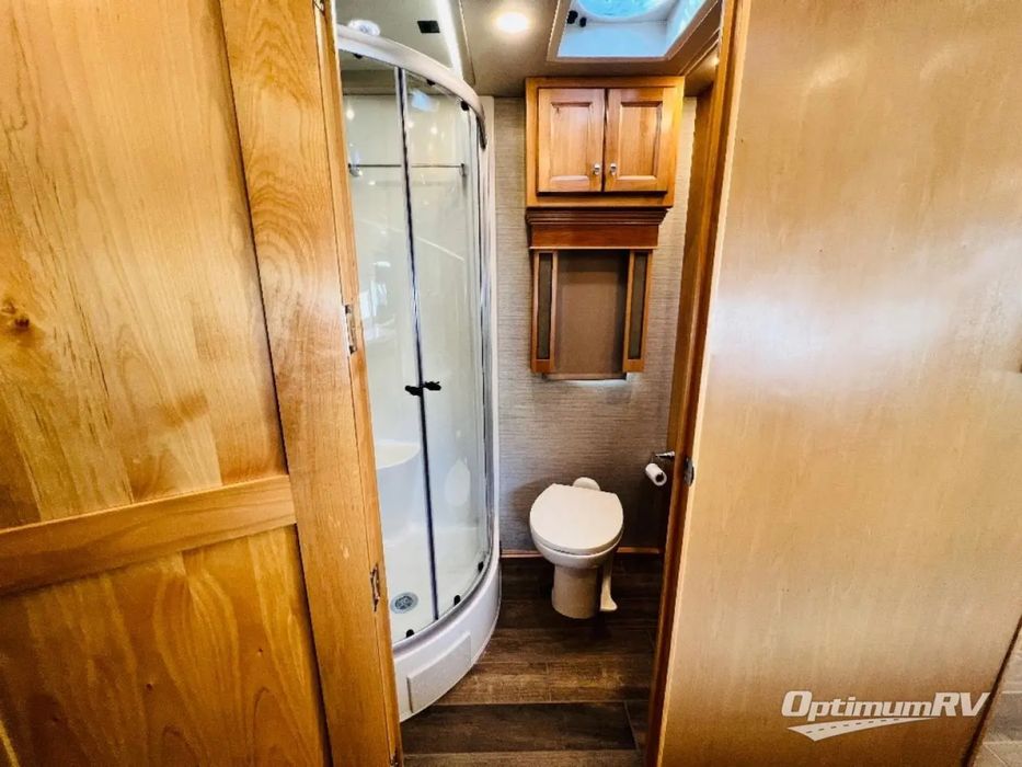 Tiffin Allegro Red 360 - Kamper USA