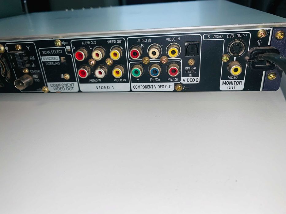 Домашній кінотеатр Sony DAV-S550 (5.1) (Повний комплект)