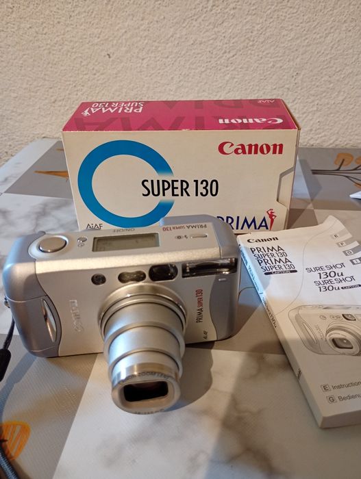 aparat kompaktowy na kliszę Canon Prima Super 130.
