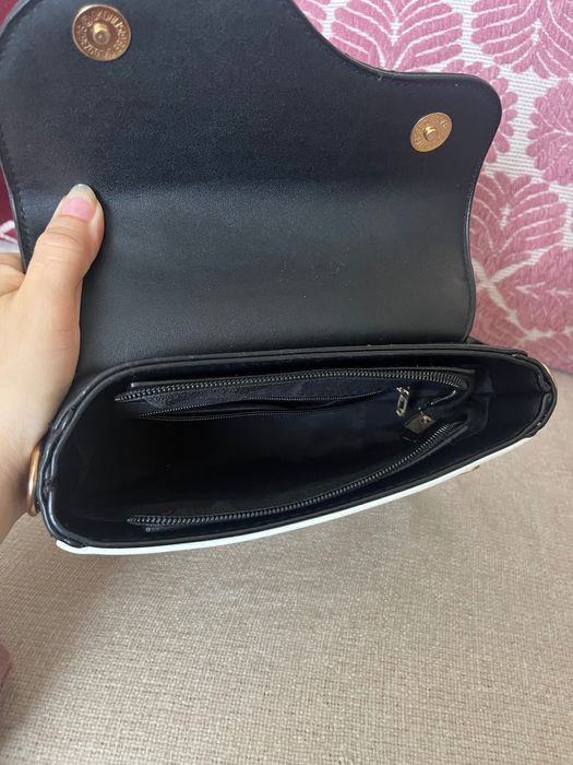 Carteira em forma de piano