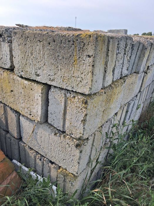 Sprzedam pustaki żużlowe