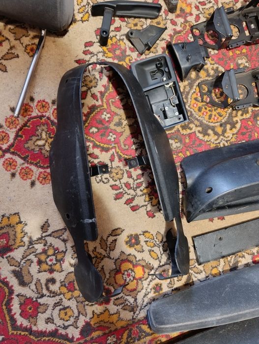 Продам запчасти на бмв е32 е34