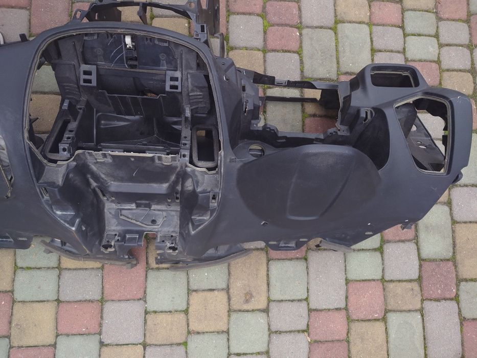 торпедо (передня панель) Ford Kuga mk2 (2016-2019)