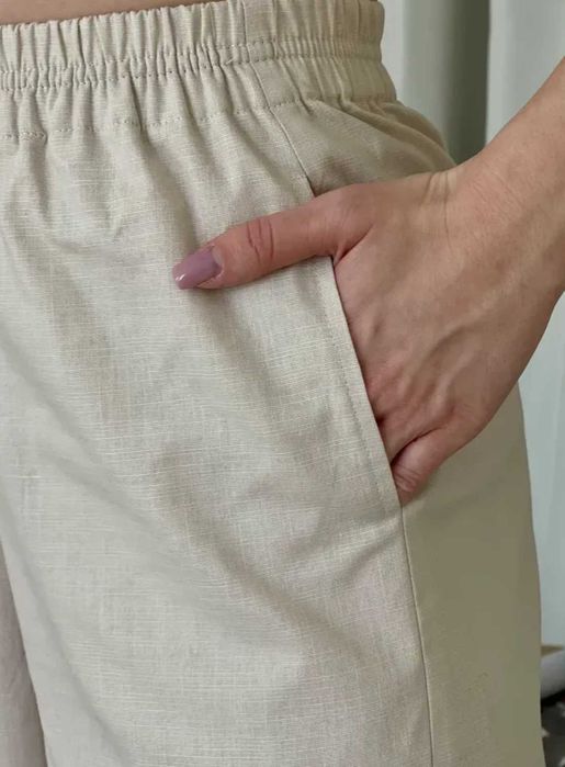 Новий льняний костюм з брюками палаццо та сорочкою