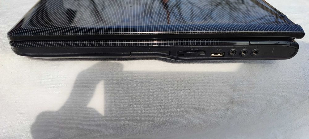 Ноутбук MSI CX705MX На запчастини