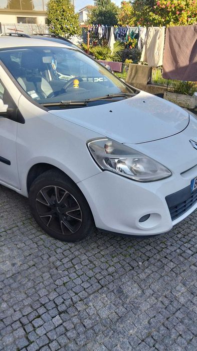 Renault Clio comercial 2 lugares
