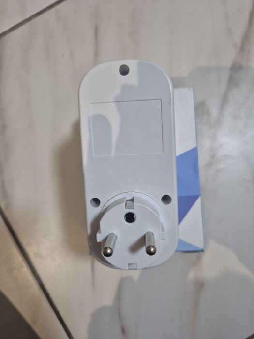 Реле напруги в розетку, реле напряжения TOMZN 16A від перепаду напруги