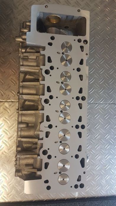 głowica vw tuareg 2.5 tdi tuareg, t5, nowe tuleje