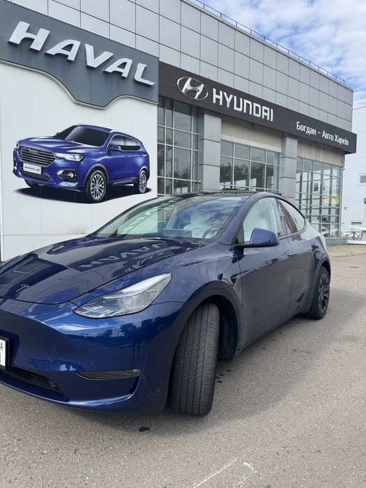 Tesla Model Y 2023 року