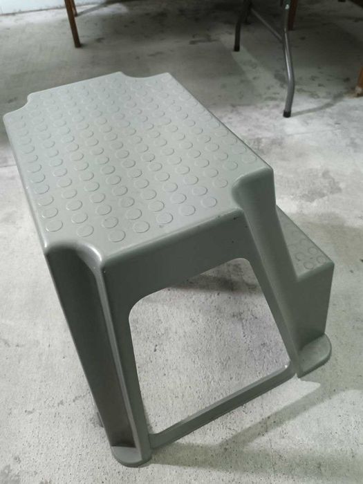 Табурет-лестница на 2 ступени