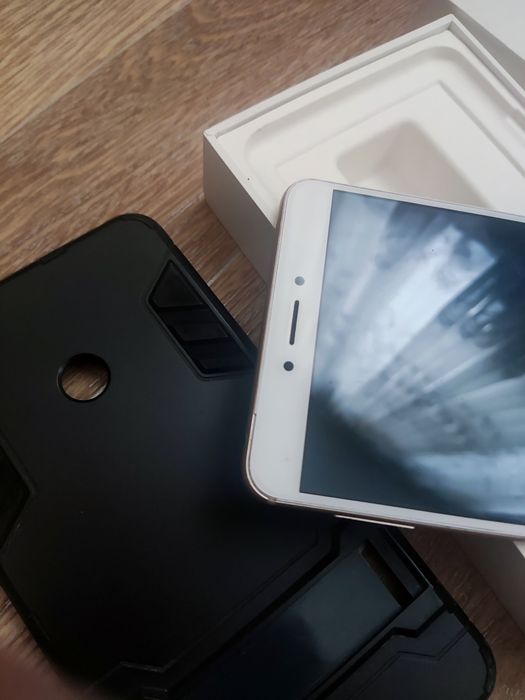 Xiaomi Mi Max 2 (4/32 ГБ) Коробка чохол